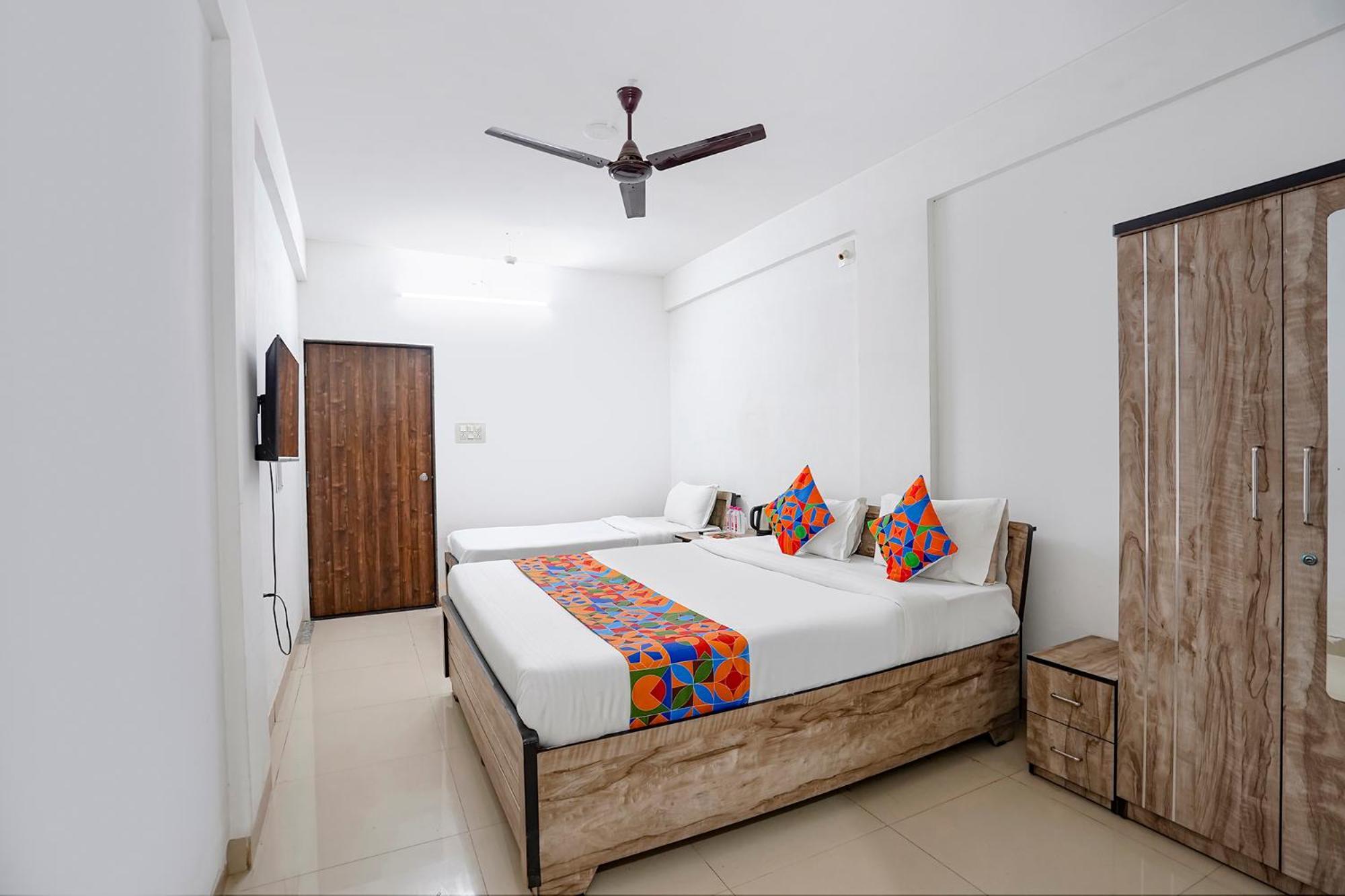 Fabhotel Relax Gandhinagar Exterior photo